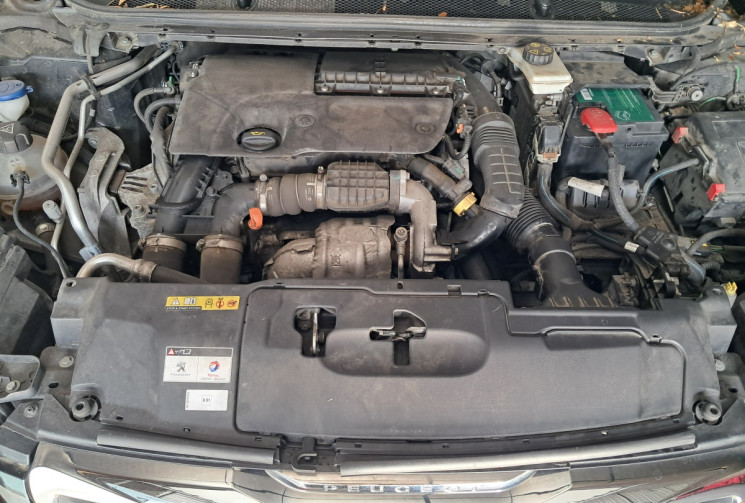Peugeot 308  1.6 BlueHDi 100 STYLE - SUIVI ENTRETIEN - DISTRI NEUVE 