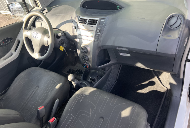 Toyota Yaris 5 portes 1.0 VVTi 68 cv 