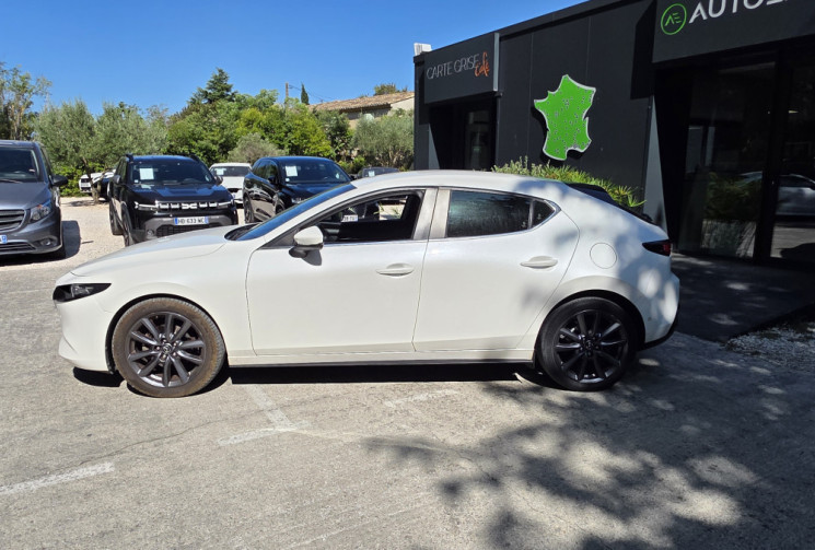 Mazda 3 2.0 Skyactiv-X M-Hybrid 120 / Caméra 360 / Carplay 