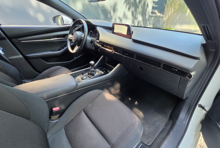 Mazda 3 2.0 Skyactiv-X M-Hybrid 120 / Caméra 360 / Carplay 