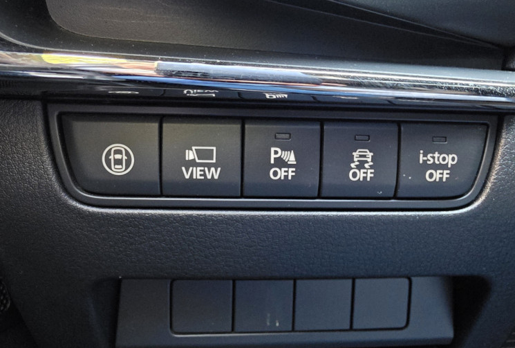 Mazda 3 2.0 Skyactiv-X M-Hybrid 120 / Caméra 360 / Carplay 