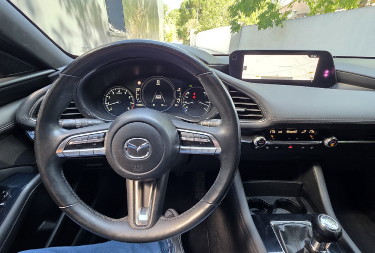 Mazda 3 2.0 Skyactiv-X M-Hybrid 120 / Caméra 360 / Carplay 