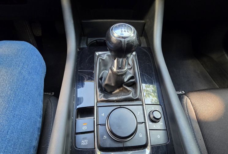 Mazda 3 2.0 Skyactiv-X M-Hybrid 120 / Caméra 360 / Carplay 