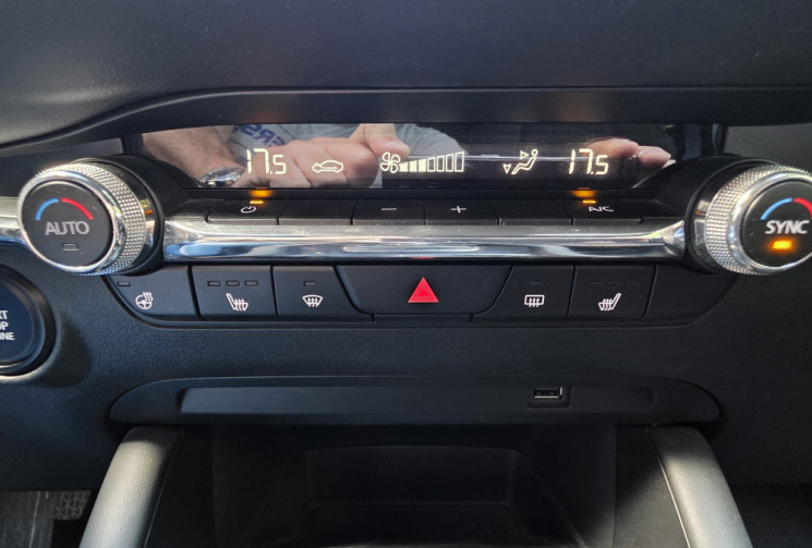 Mazda 3 2.0 Skyactiv-X M-Hybrid 120 / Caméra 360 / Carplay 