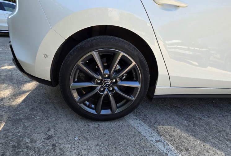 Mazda 3 2.0 Skyactiv-X M-Hybrid 120 / Caméra 360 / Carplay 