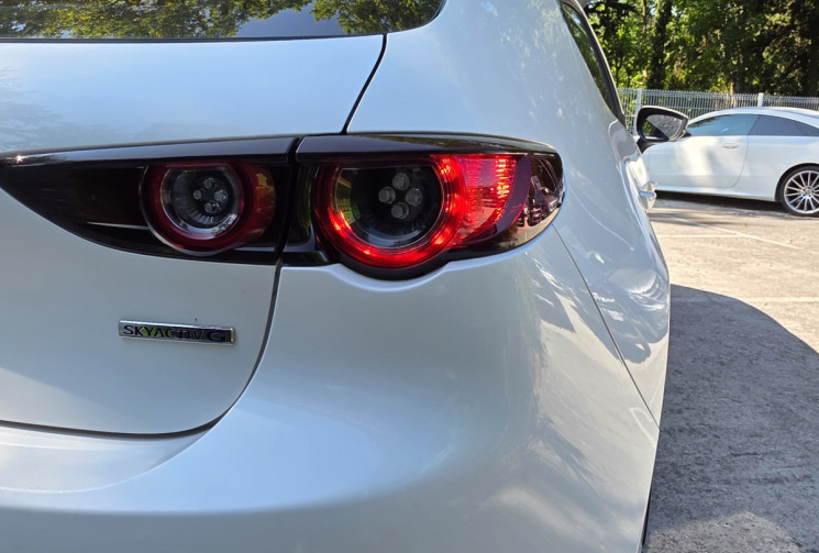Mazda 3 2.0 Skyactiv-X M-Hybrid 120 / Caméra 360 / Carplay 