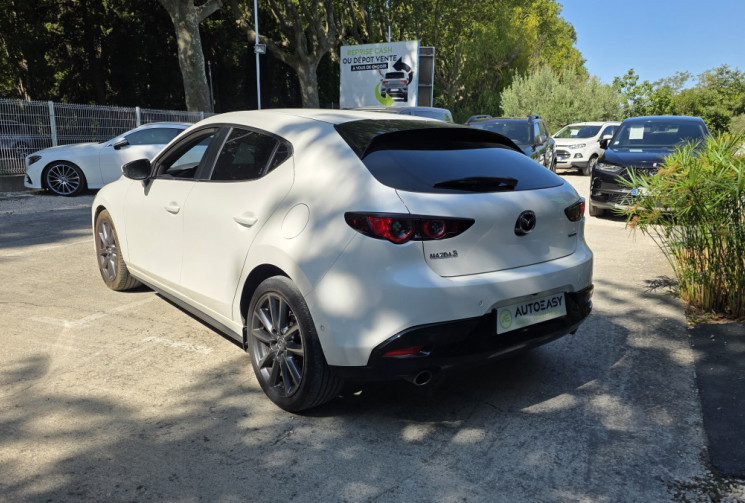 Mazda 3 2.0 Skyactiv-X M-Hybrid 120 / Caméra 360 / Carplay 