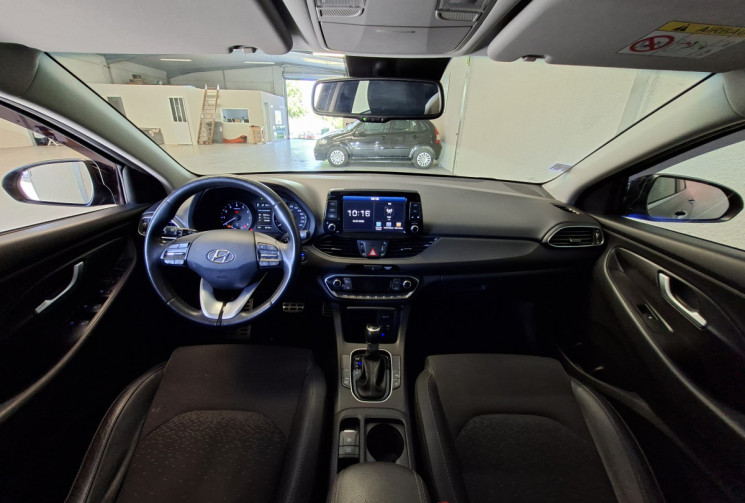 Hyundai i30 III FASTBACK SPORT 1.4 T-GDi  140 16V DCT7 S&S 14 Boîte auto / ENTRETIEN A JOUR