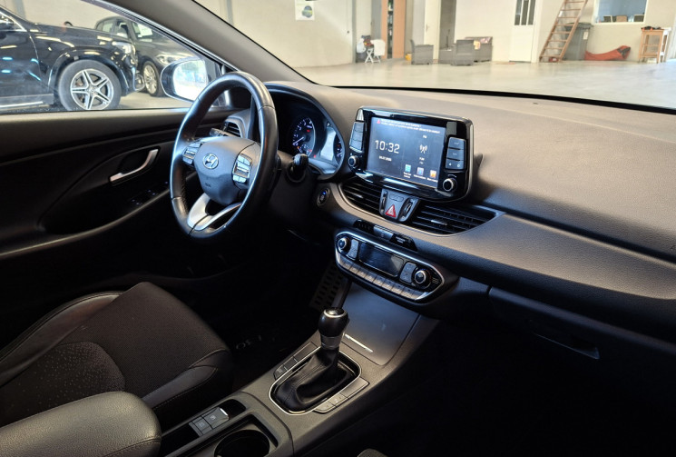 Hyundai i30 III FASTBACK SPORT 1.4 T-GDi  140 16V DCT7 S&S 14 Boîte auto / ENTRETIEN A JOUR