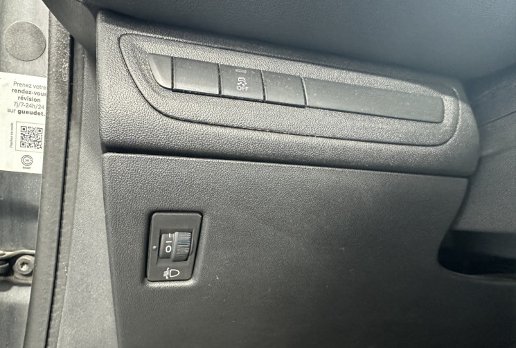 Peugeot 208 1.0 Puretech 68 / Courroie faite fin 2025 / Régulateur / Climatisation