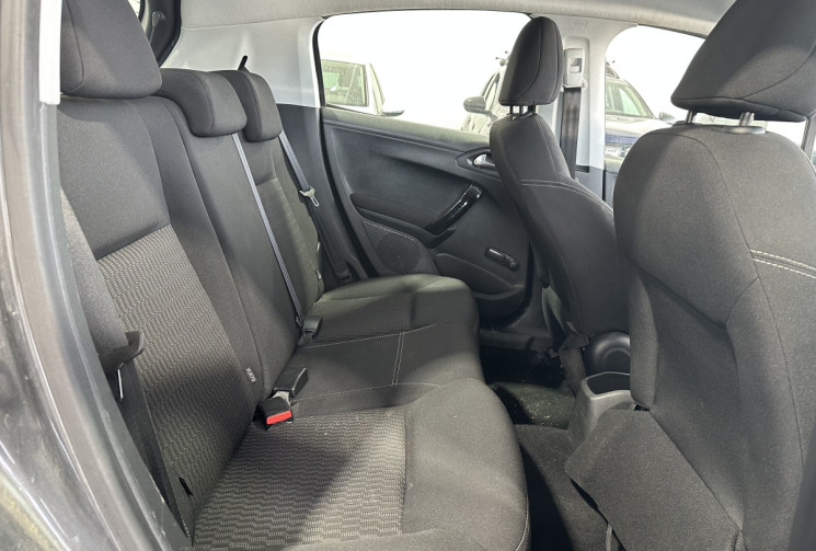 Peugeot 208 1.0 Puretech 68 / Courroie faite fin 2025 / Régulateur / Climatisation
