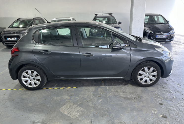 Peugeot 208 1.0 Puretech 68 / Courroie faite fin 2025 / Régulateur / Climatisation