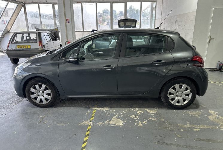 Peugeot 208 1.0 Puretech 68 / Courroie faite fin 2025 / Régulateur / Climatisation