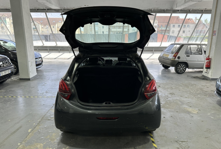 Peugeot 208 1.0 Puretech 68 / Courroie faite fin 2025 / Régulateur / Climatisation