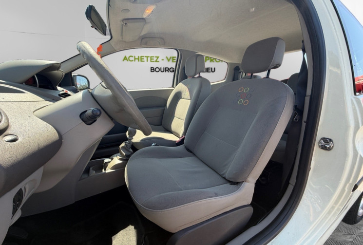Renault Twingo 1.2 / 75 CH / EXPRESSION / CLIM 