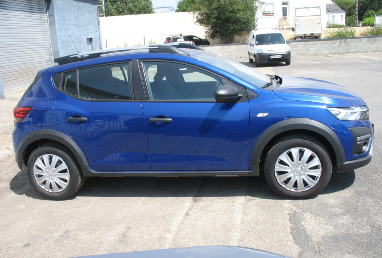 Dacia Sandero TCe 90 STEPWAY ESSENTIAL 1ERE MAIN