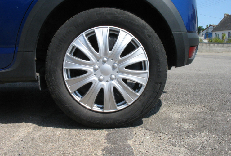 Dacia Sandero TCe 90 STEPWAY ESSENTIAL 1ERE MAIN