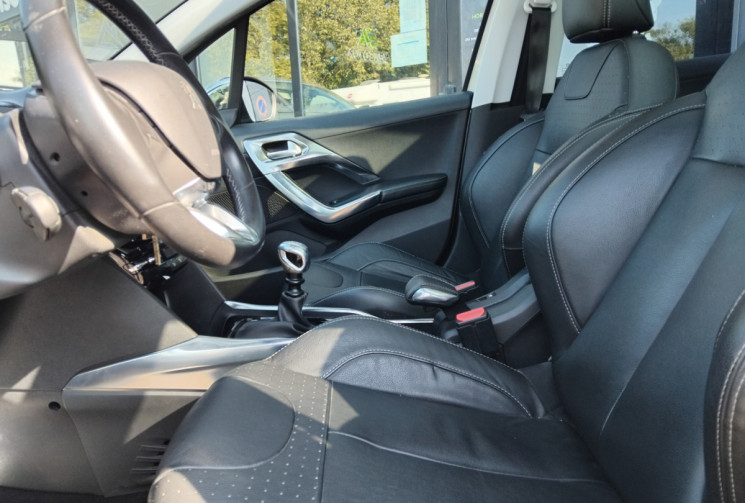 Peugeot 2008 1.6 BlueHDi 120ch Féline - 1°Main - Suivi Complet
