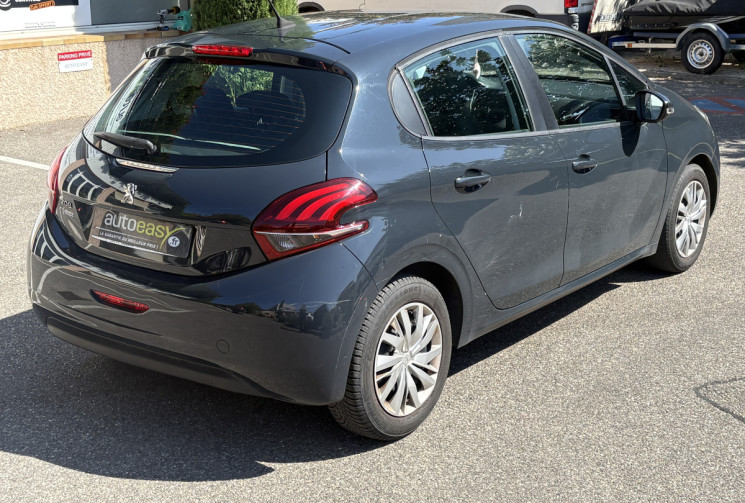 Peugeot 208  1.5 BlueHDi 100 ch Active