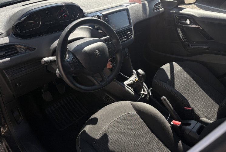 Peugeot 208  1.5 BlueHDi 100 ch Active