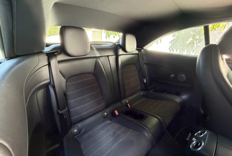 Mercedes Classe C Cabriolet 220 d 194 AMG Line 9G-Tronic / Multibeam / Burmester / Caméra 360