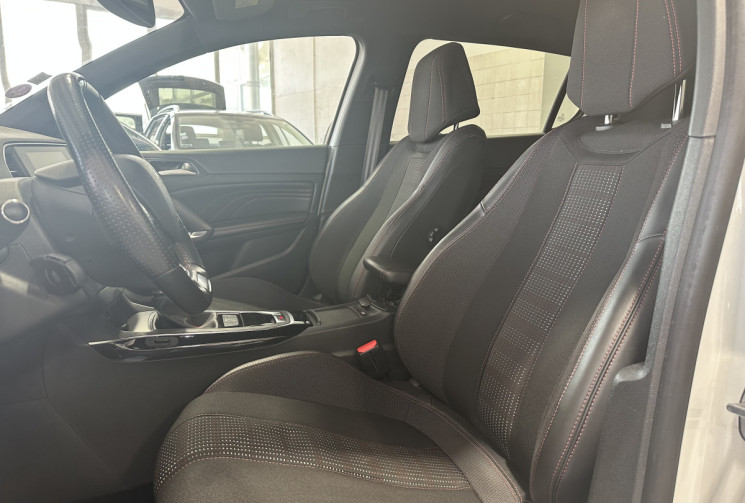 Peugeot 308 1.2 PURETECH 130 GT LINE / DISTRIBUTION OK