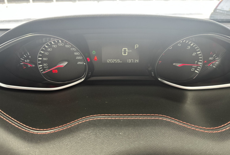 Peugeot 308 1.2 PURETECH 130 GT LINE / DISTRIBUTION OK