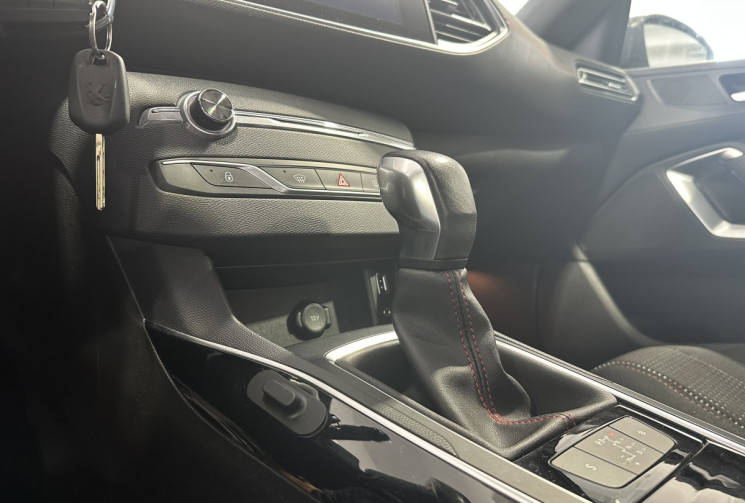 Peugeot 308 1.2 PURETECH 130 GT LINE / DISTRIBUTION OK