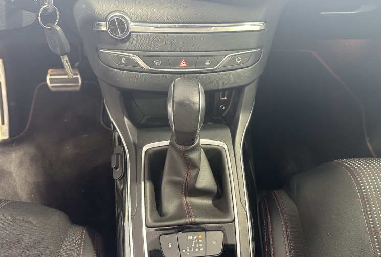 Peugeot 308 1.2 PURETECH 130 GT LINE / DISTRIBUTION OK