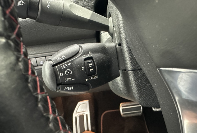 Peugeot 308 1.2 PURETECH 130 GT LINE / DISTRIBUTION OK