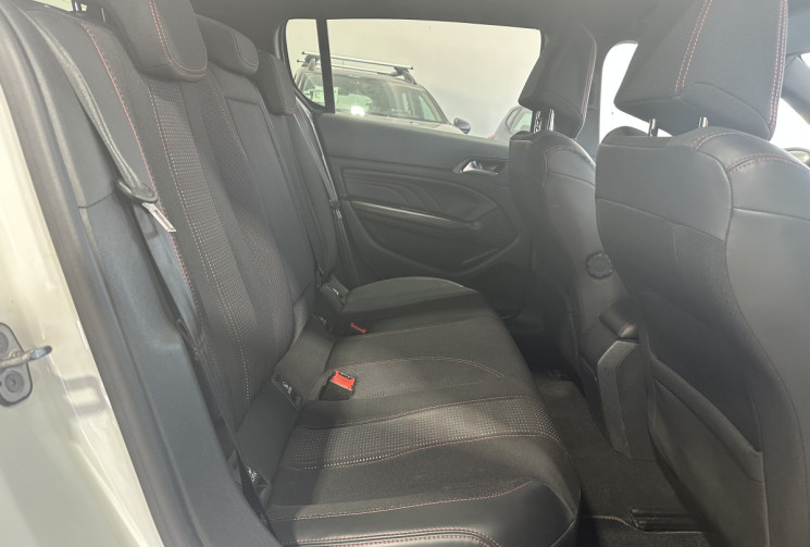 Peugeot 308 1.2 PURETECH 130 GT LINE / DISTRIBUTION OK
