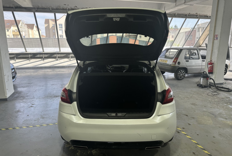 Peugeot 308 1.2 PURETECH 130 GT LINE / DISTRIBUTION OK