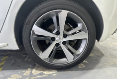 Peugeot 308 1.2 PURETECH 130 GT LINE / DISTRIBUTION OK