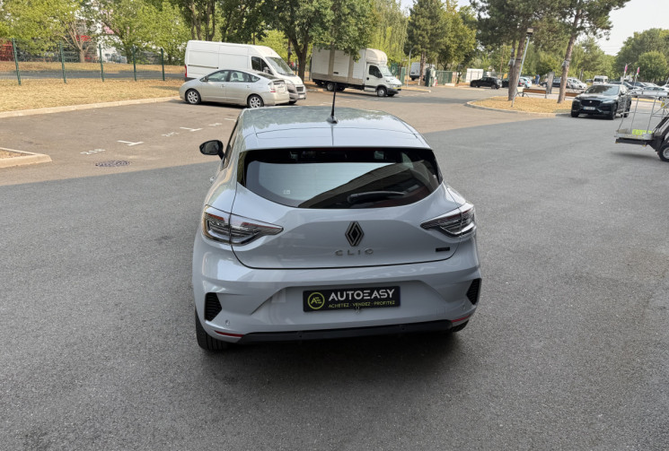 Renault CLIO V 1.6 E-Tech 145ch full hybrid Evolution