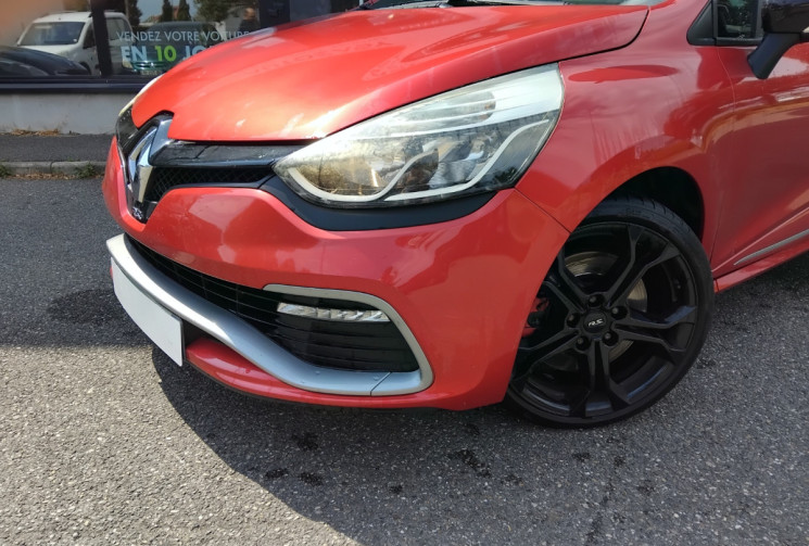Renault Clio IV RS 1.6 Turbo EDC6 200 cv