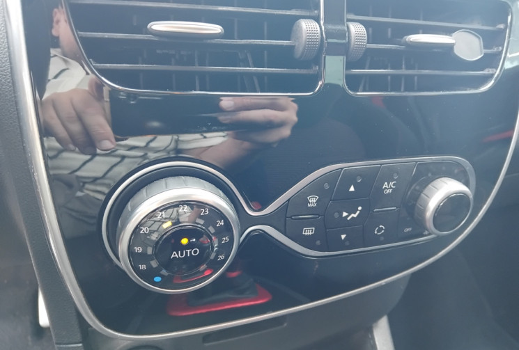Renault Clio IV RS 1.6 Turbo EDC6 200 cv