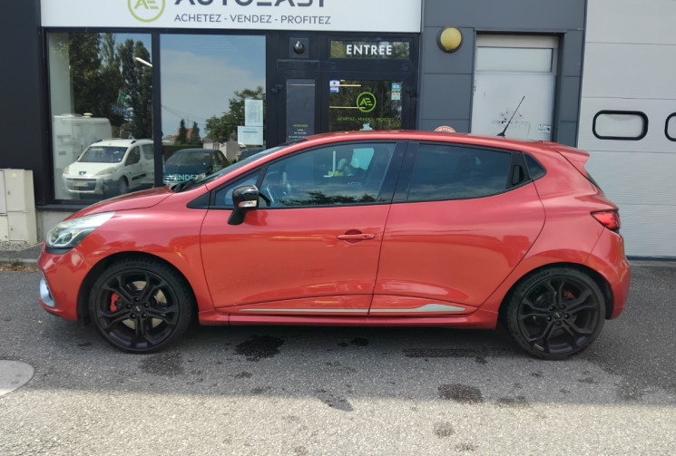 Renault Clio IV RS 1.6 Turbo EDC6 200 cv