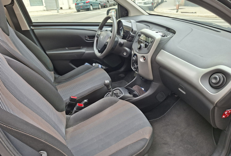 Peugeot 108 5 PORTES TOP 1.0 VTi  69 CH  Active DISTRIBUTION A CHAINE