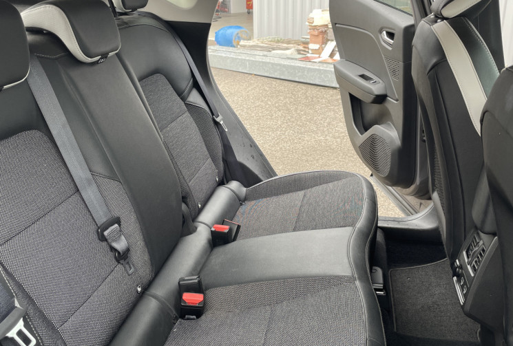 Renault Captur II E-TEC  1.6 i 145CV HYBRID BVA INTENS