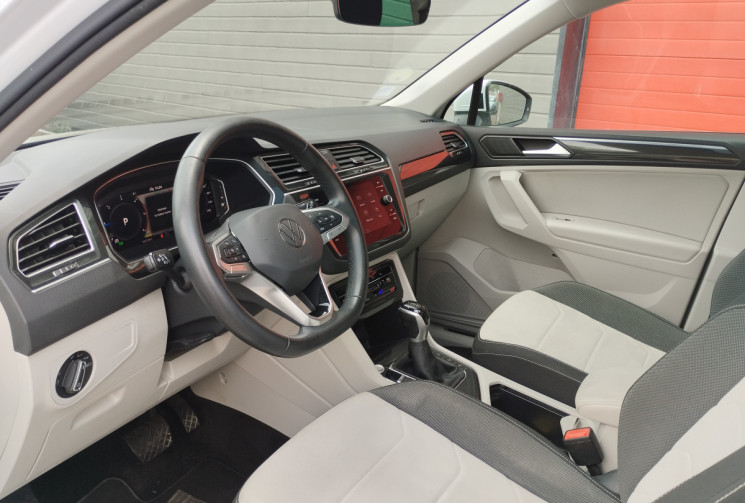 Volkswagen Tiguan (2) 2.0 TDi 150 BlueMotion Technology Elegance S&S DSG7 / Toit ouvrant + Attelage