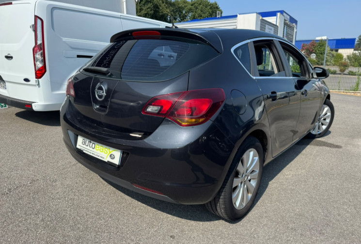Opel Astra Hatchback 1.7 CDTI FAP 125 cv COSMO