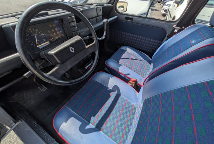 Renault 4L 1.1 CLAN GTL 34 CH / VEHICULE DE COLLECTION 