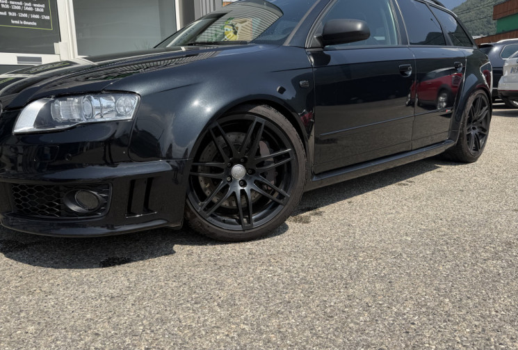 Audi RS4 4.2 FSI V8 QUATTRO 420
