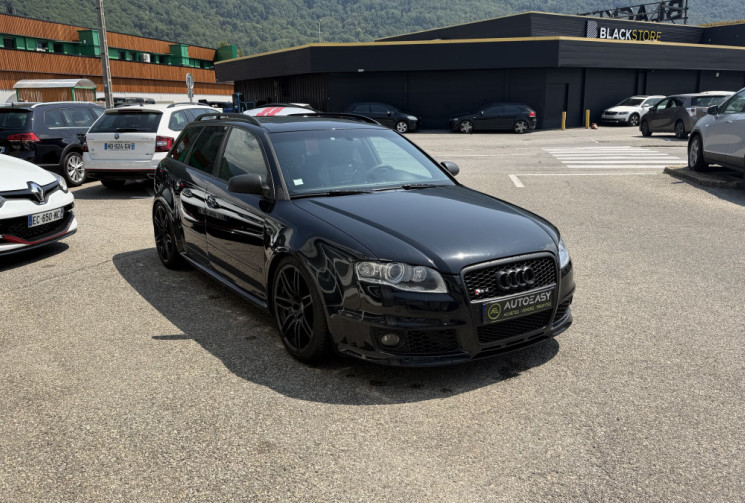 Audi RS4 4.2 FSI V8 QUATTRO 420