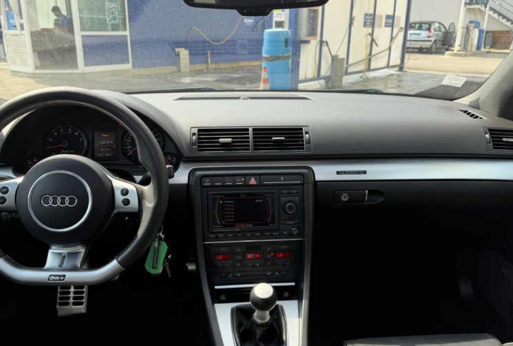 Audi RS4 4.2 FSI V8 QUATTRO 420