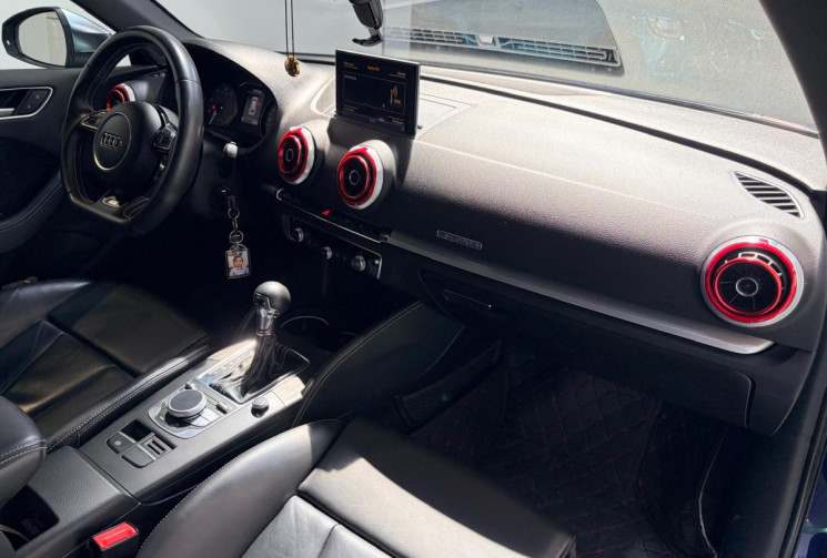 Audi S3 SPORTBACK QUATTRO 300CH-FRANCE-ENTRETIEN COMPLET AUDI-STRONIC