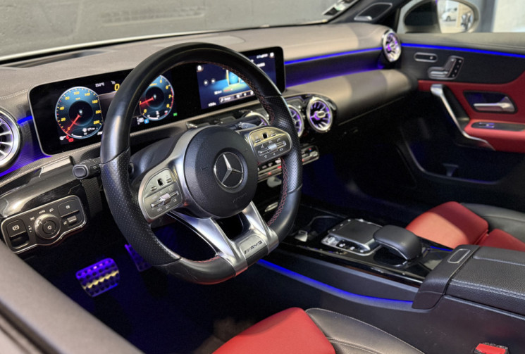 Mercedes Classe A A200 163ch AMG Line 7G-DCT - Toit ouvrant - son Burmester - cuir rouge