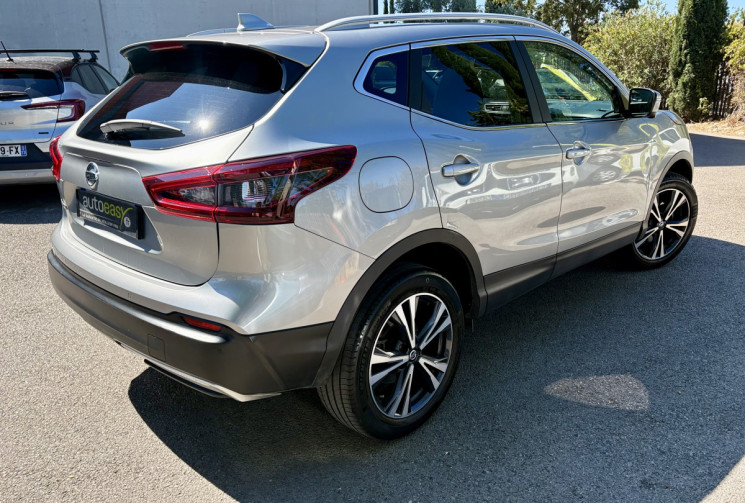 Nissan Qashqai 1.5 DCI N-Connecta 115 DCT / Suivi Nissan / Caméra 360 / Toit Pano / CarPlay 