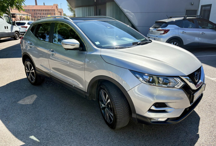 Nissan Qashqai 1.5 DCI N-Connecta 115 DCT / Suivi Nissan / Caméra 360 / Toit Pano / CarPlay 