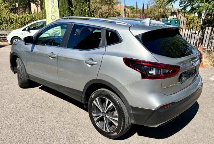 Nissan Qashqai 1.5 DCI N-Connecta 115 DCT / Suivi Nissan / Caméra 360 / Toit Pano / CarPlay 